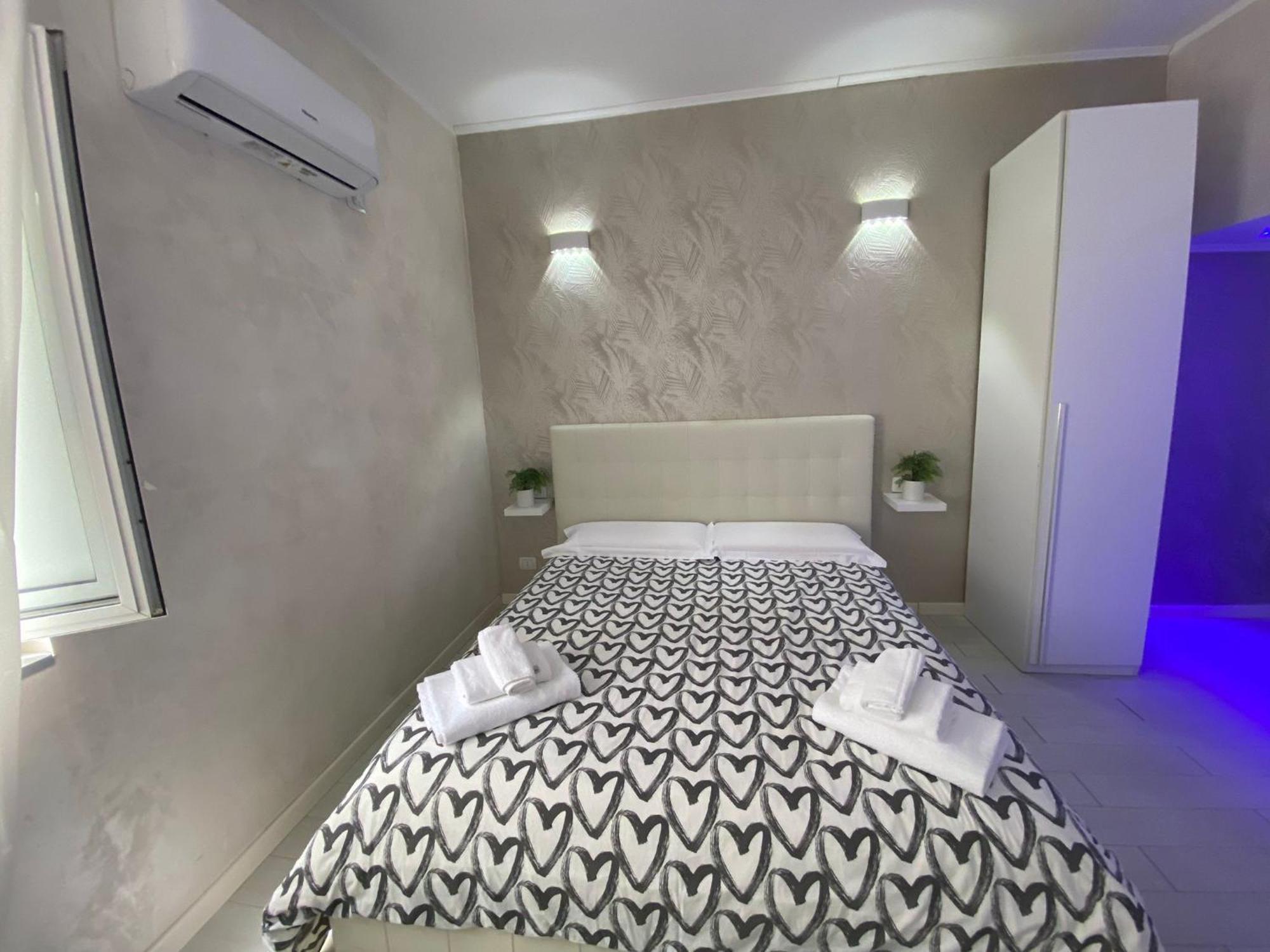 Newhouse Dante Apartman Bari Kültér fotó